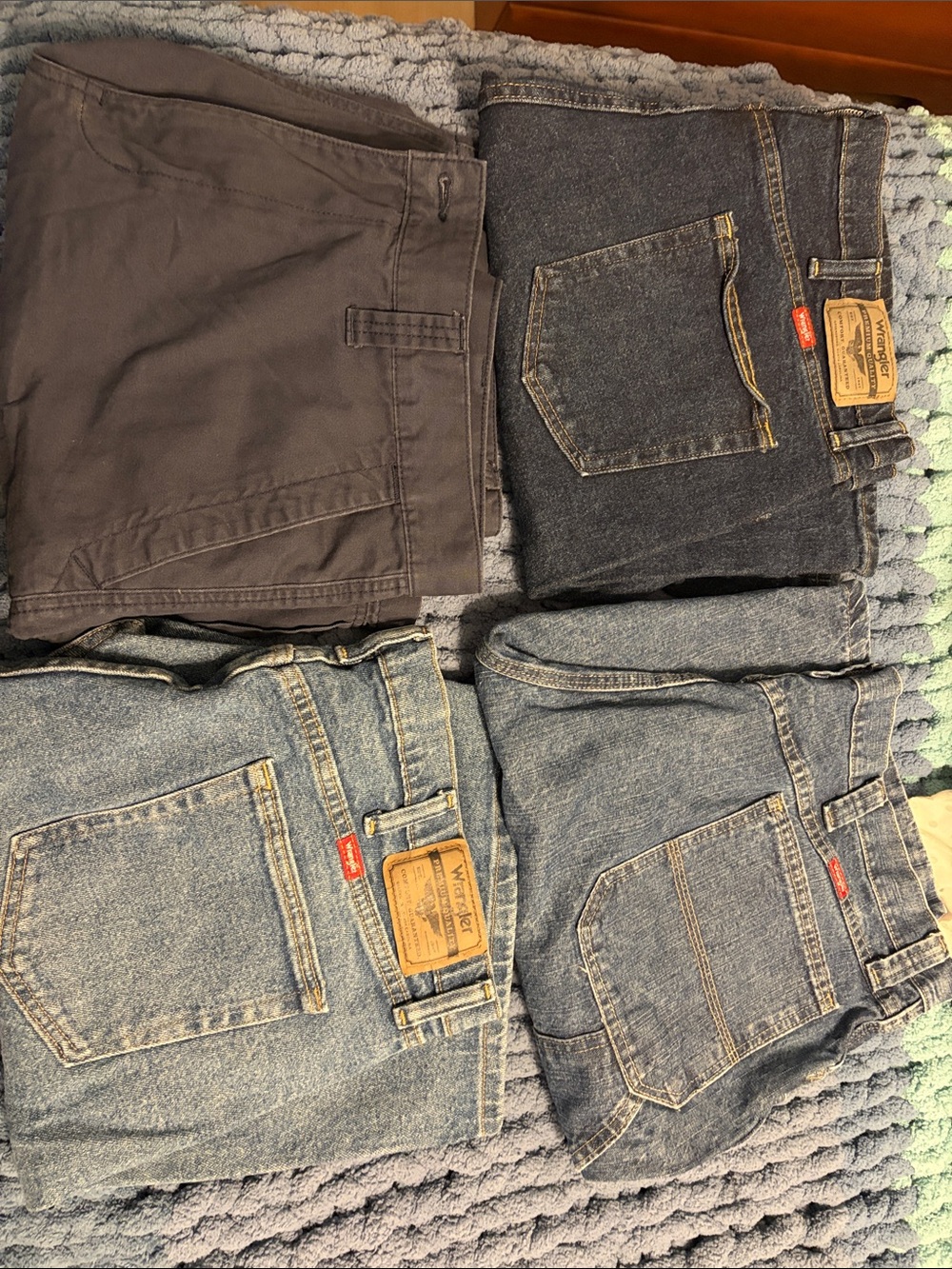 Mens pack of shorts size 38, Wrangler and Ralph Lauren